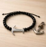 Ανδρικό βραχιόλι με επάργυρα στοιχεία & μαύρες ματ κεραμικές χάντρες