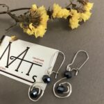 Σκουλαρίκια με σύρμα και γυάλινες χάντρες