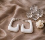 Ακρυλικά σκουλαρίκια με ατσάλι, χρώμα λευκό