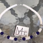 Κολιέ με γυάλινες χάντρες & επάργυρα στοιχεία