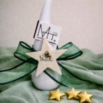 Βαζάκι σε χρώμα λευκό με χριστουγεννιάτικη διακοσμηση