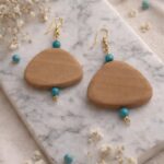 Σκουλαρίκια επίχρυσα με ξύλινα στοιχεία & χάντρες αχάτη