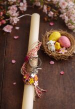 Λαμπάδα με ξύλινα στοιχεία & μεταλλικό μπρελοκ