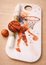 Λαμπάδα στρόγγυλη, χρώμα λευκό με ξύλινο στοιχείο Basketball & ξύλινη πλάτη